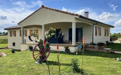 Maison neuve en campagne